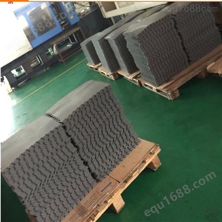 上海一东注塑PVC环保塑料地板供应商注塑加塑料地板工厂现货塑料地板开模制造地板工厂家