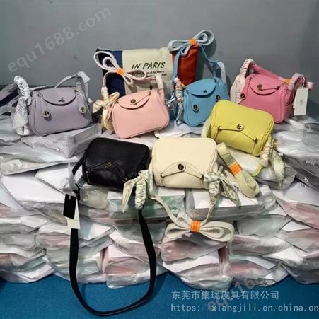 一件代发品牌包包 ***斜跨手提包 杭州四季青箱包货源