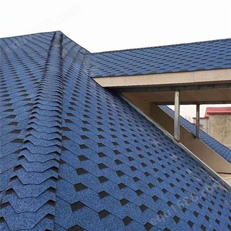 防晒隔热彩色屋面沥青瓦 防水马赛克型玻纤屋面瓦支持定制