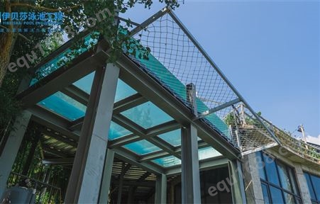 景区大型透明亚克力无边际悬空游泳池钢结构恒温泳池设备厂家